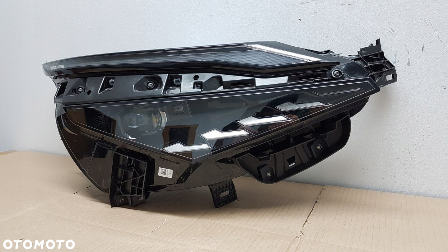 LAMPA PRZÓD PRAWA NISSAN QASHQAI III J12 LIFT FULL LED 24- - 6