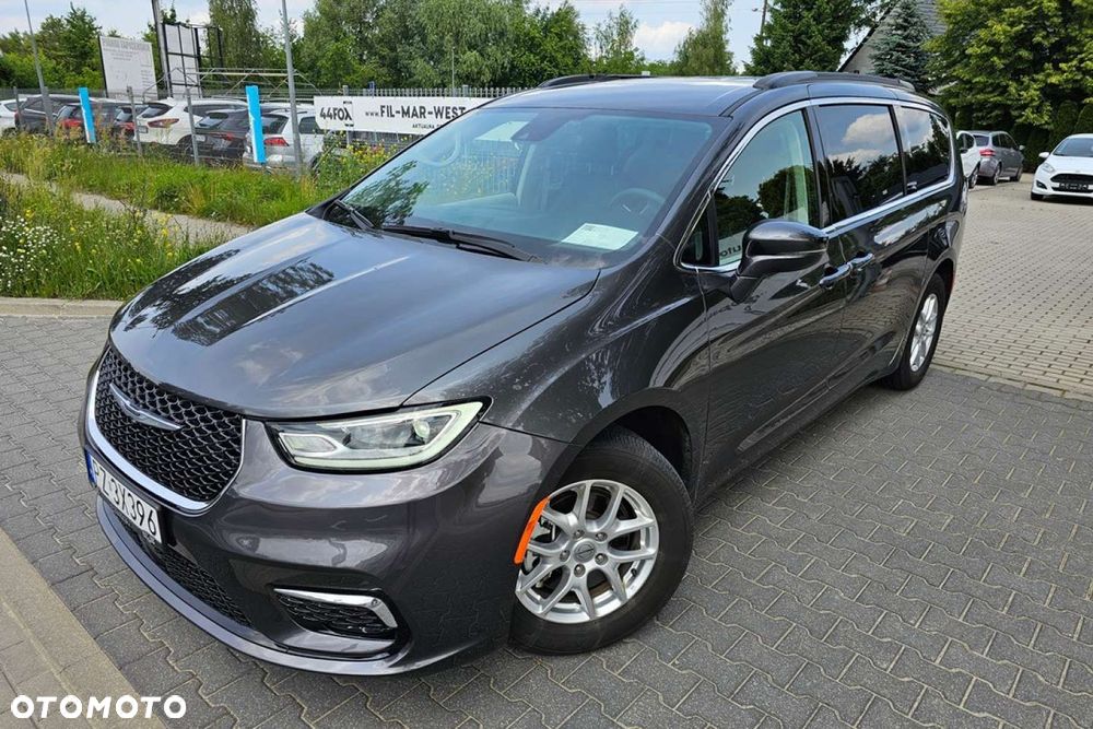 Chrysler Pacifica - 5