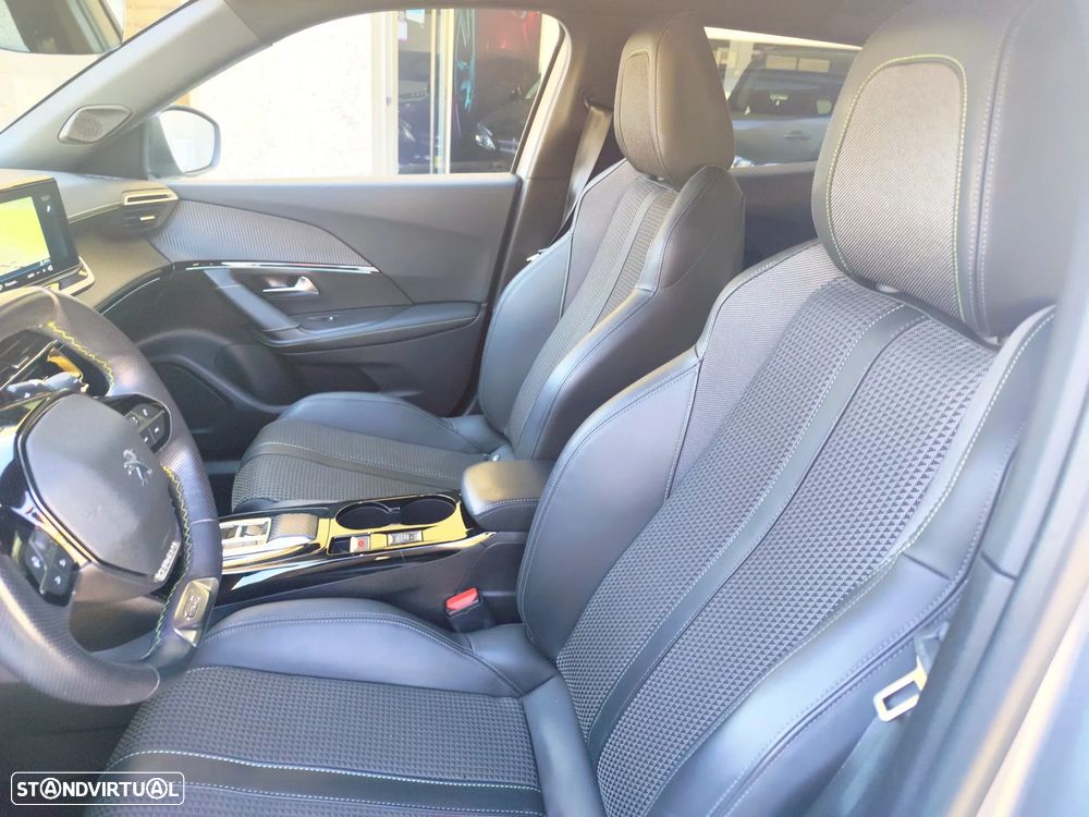 Peugeot 2008 BlueHDi 130 EAT8 GT Pack - 10