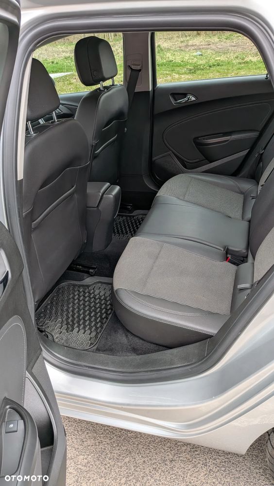 Opel Astra 1.6 Cosmo - 10