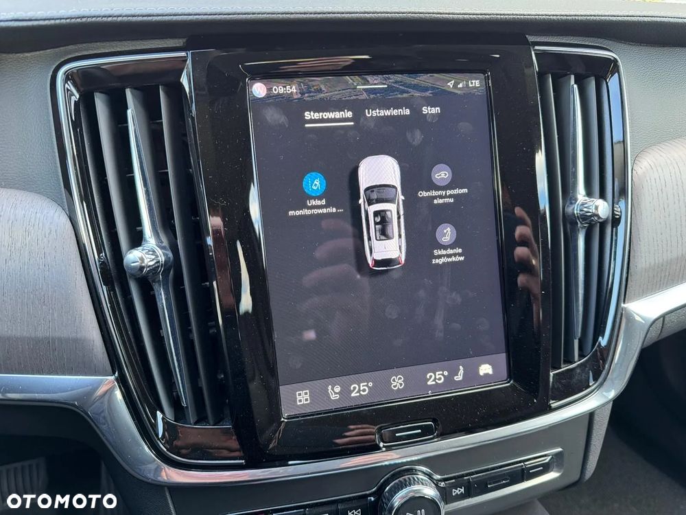 Volvo V90 Cross Country B5 B AWD Pro - 33