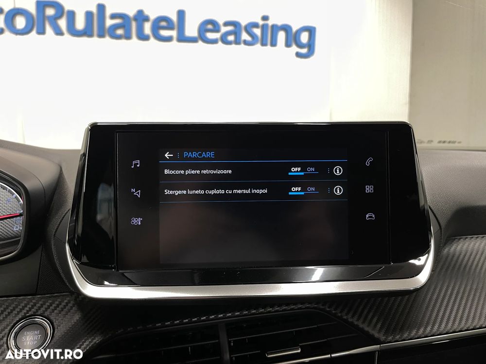 Peugeot 2008 1.2 L PureTech STT Allure - 17