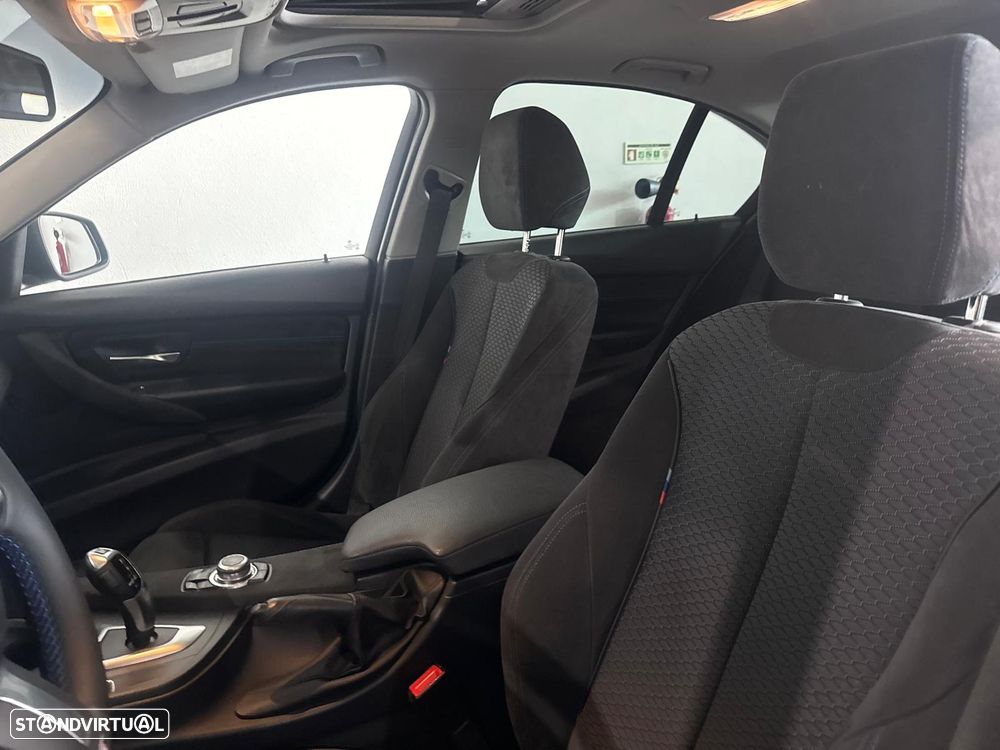 BMW 328 i Auto Pack M - 11