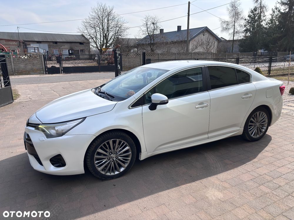 Toyota Avensis 2.0 D-4D Premium - 4