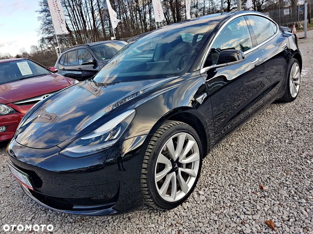 Tesla Model 3 Standard Reichweite Plus Hinterradantrieb - 3