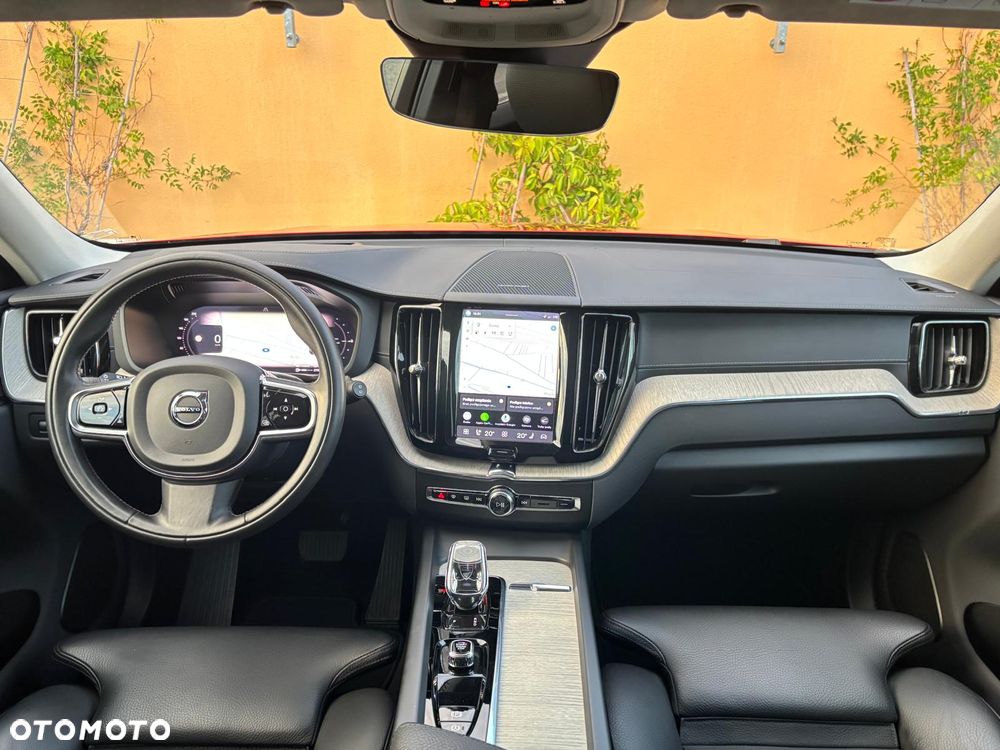 Volvo XC 60 T6 AWD Recharge Geartronic Inscription - 18
