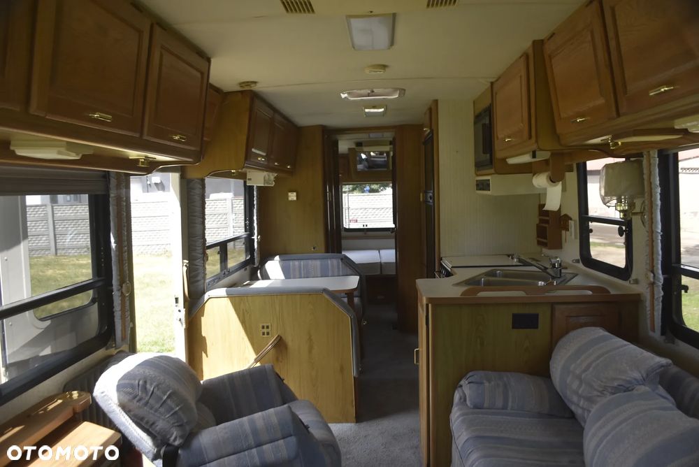 Chevrolet WINNEBAGO - 5