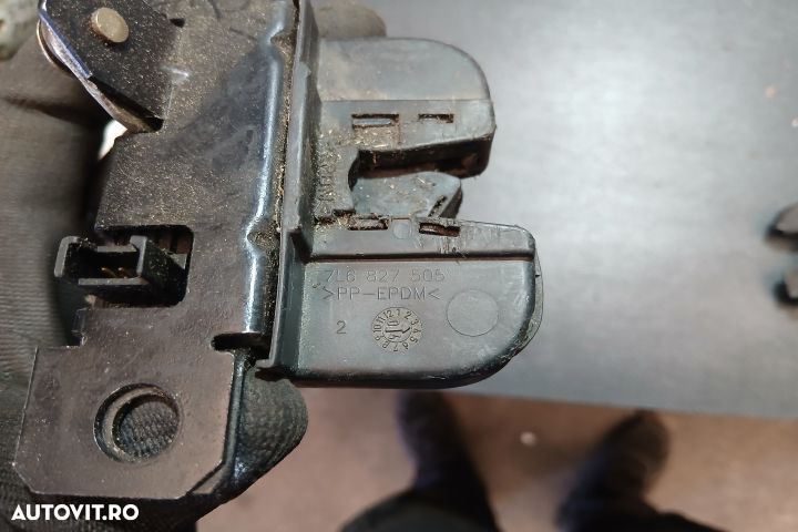 Broasca hayon 7L6827505 7L6827505 Volkswagen VW Touareg generatia 1 7 - 3