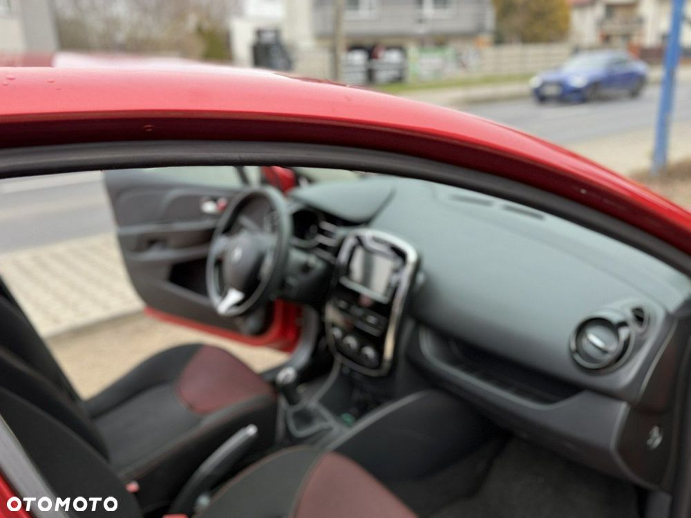 Renault Clio - 16