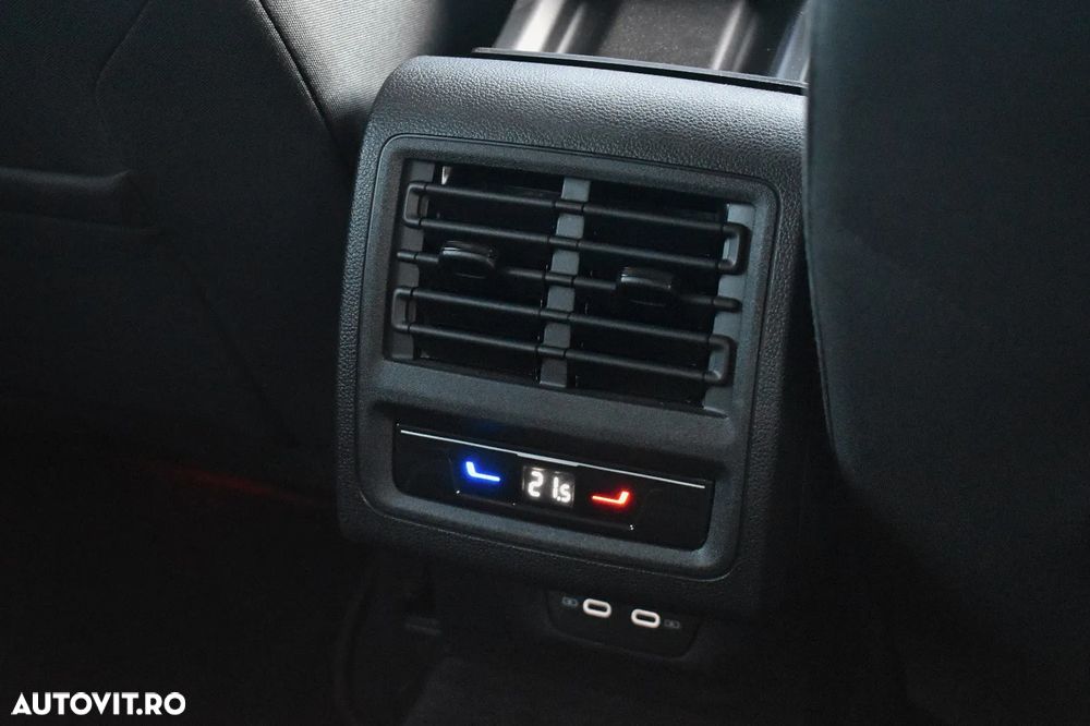 Volkswagen Golf 1.5 eTSI ACT DSG MHEV Style - 22