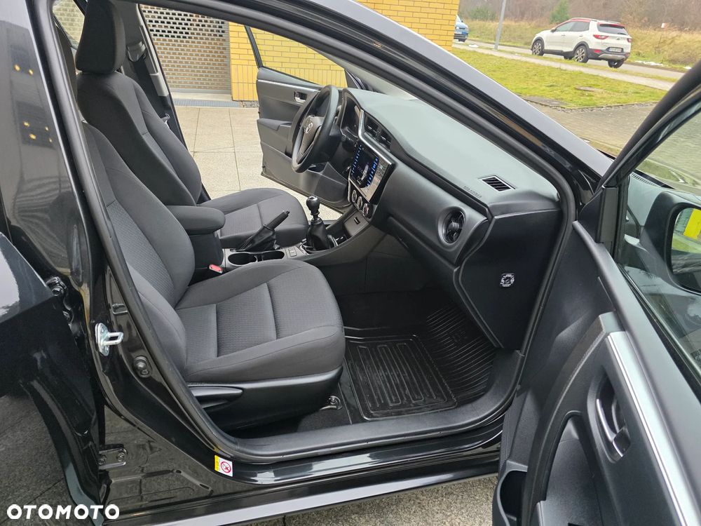 Toyota Corolla 1.6 Active EU6 - 13