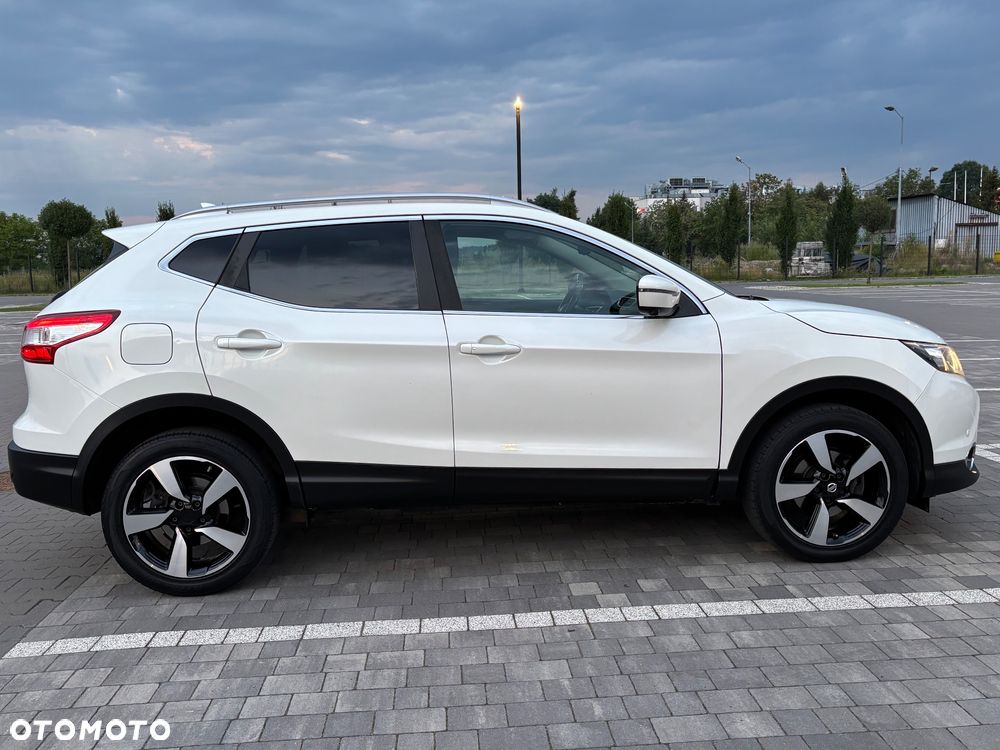 Nissan Qashqai 1.6 dCi 4 x 4 DPF Start/Stop tekna - 7