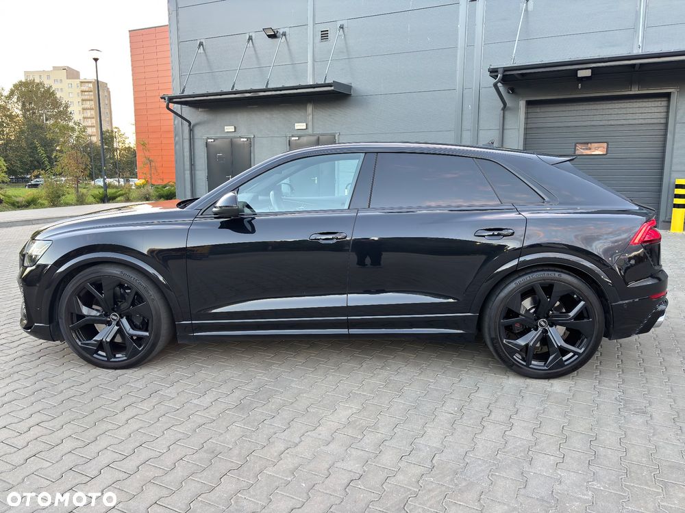Audi RS Q8 - 8