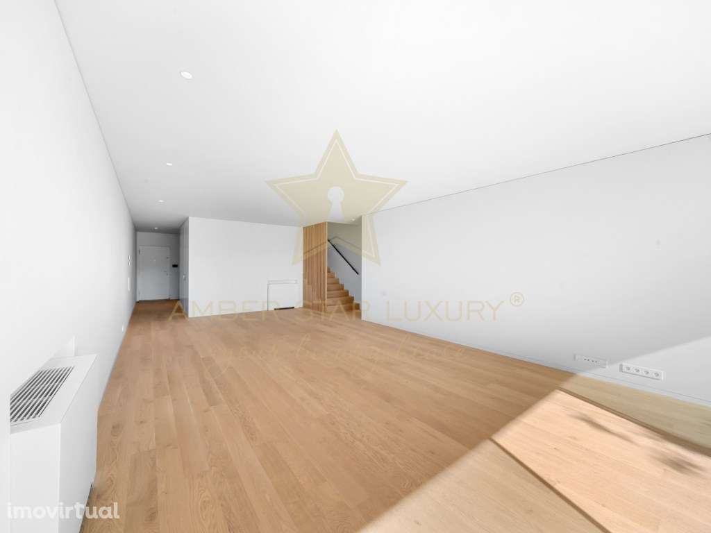 Moradia T3 Duplex com Jardim, Varanda e Garagem em Condomínio Priva... - Grande imagem: 3/36