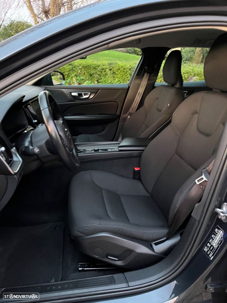 Volvo V60 2.0 D3 Momentum Plus Geartronic - 24