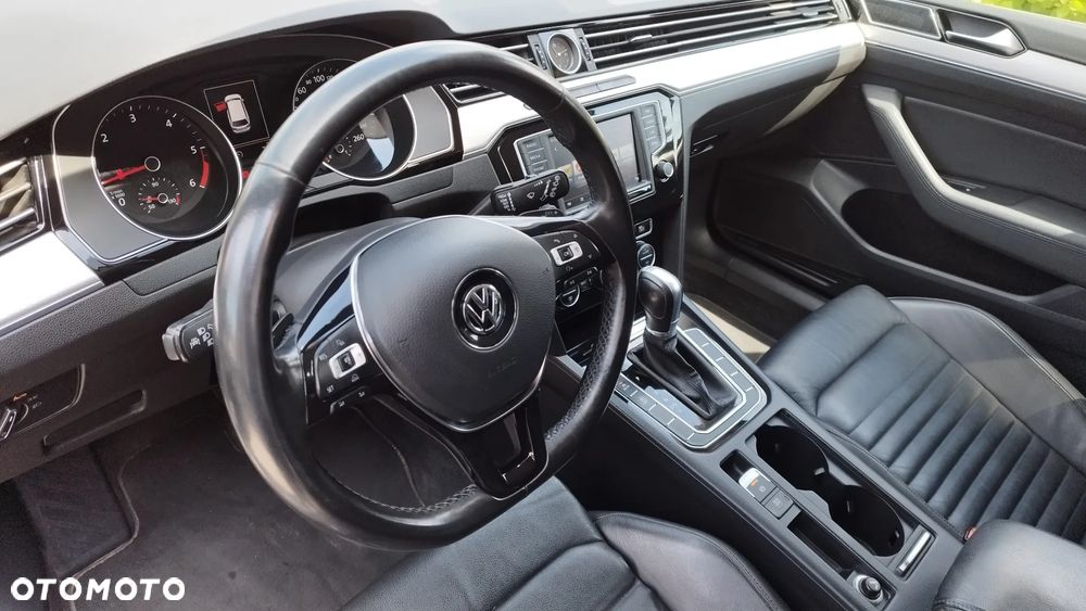 Volkswagen Passat Variant 2.0 TDI SCR DSG Comfortline - 4