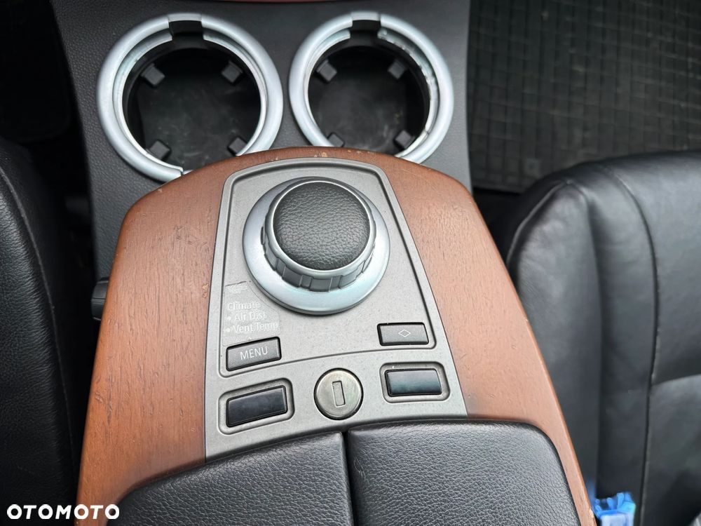 BMW Seria 7 750Li - 23