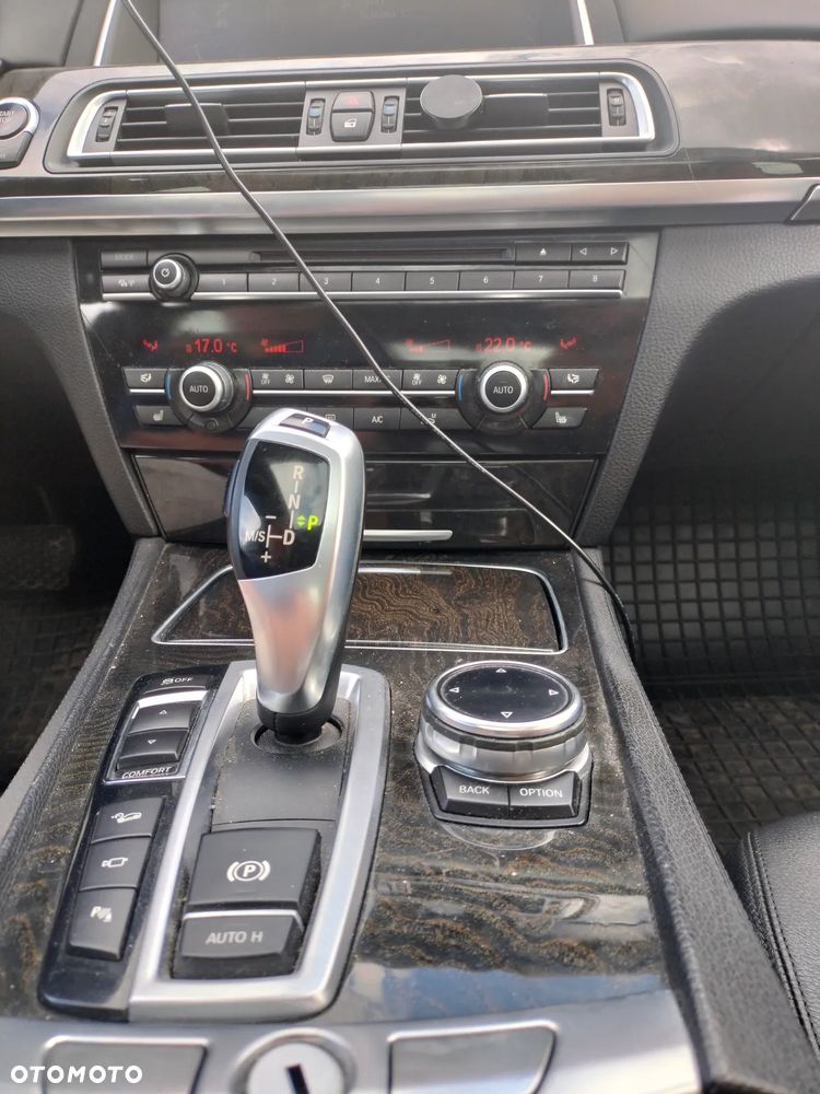 BMW Seria 7 730d xDrive - 13
