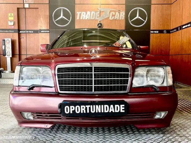 Mercedes-Benz 300 - 12
