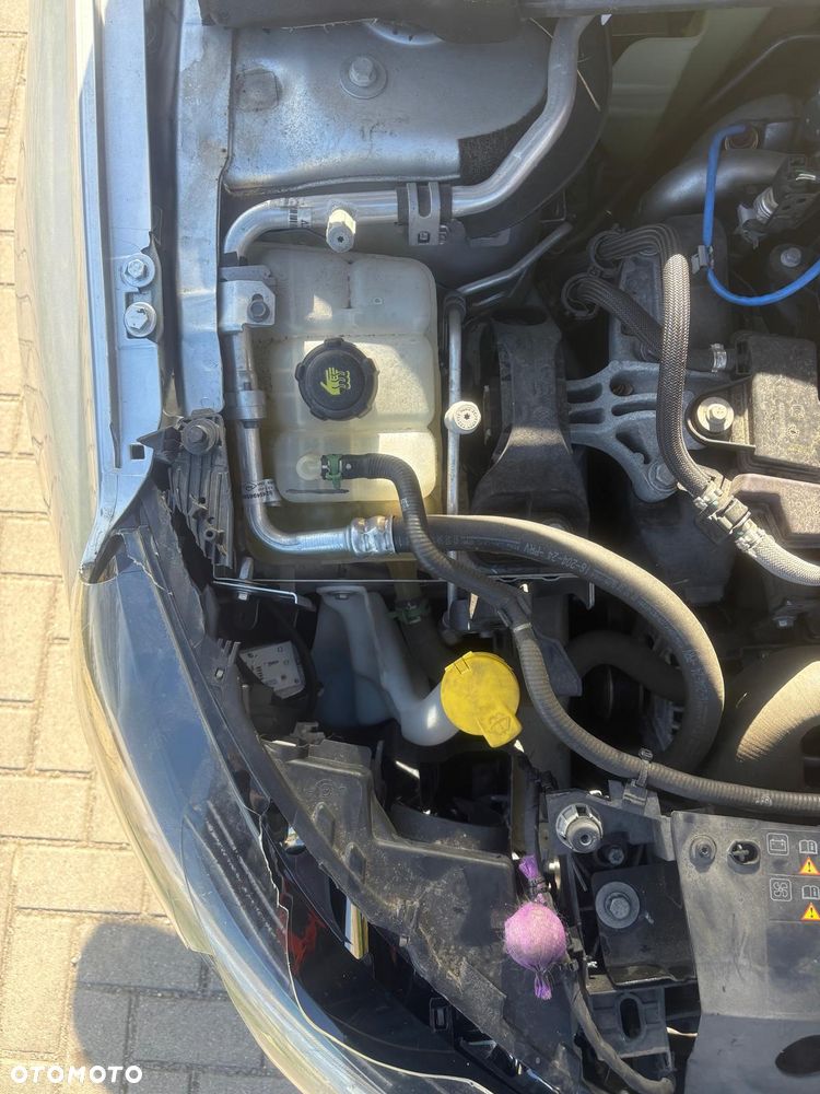 Renault Megane ENERGY dCi 110 EDC PLAY - 14