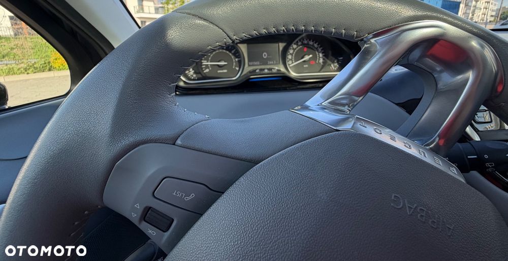 Peugeot 208 1.4 VTi Allure - 14