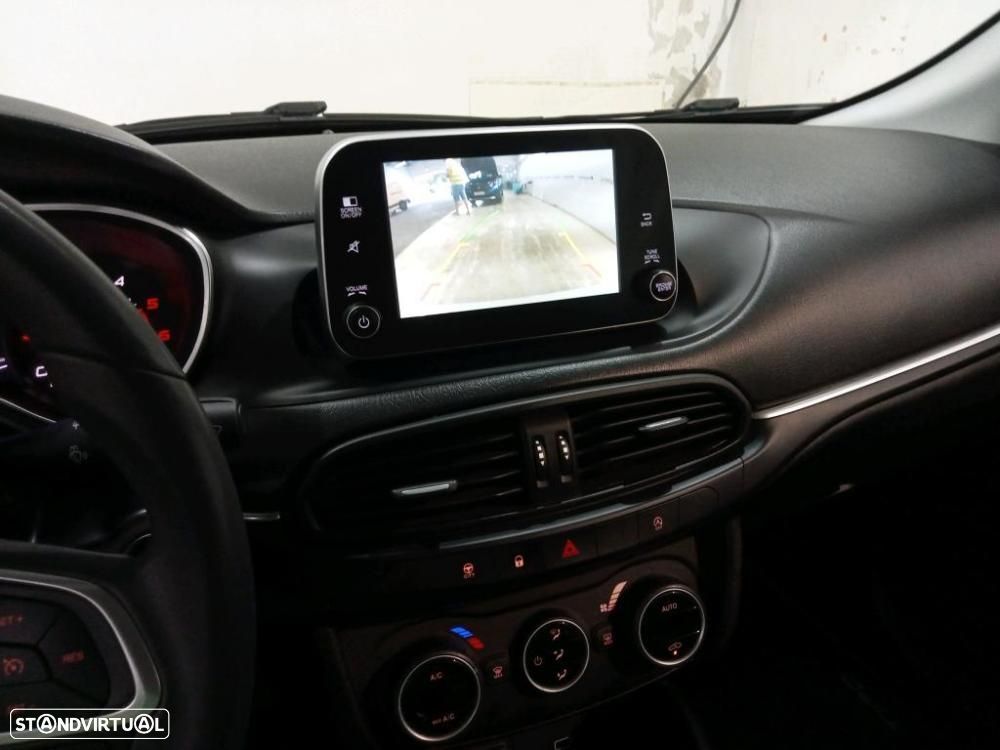 Fiat Tipo Station Wagon 1.3 M-Jet Lounge - 8