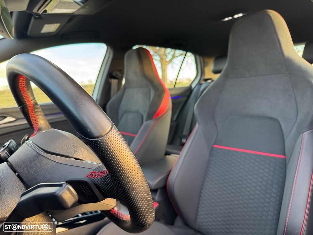 VW Golf 2.0 TSI OPF DSG GTI Clubsport - 37