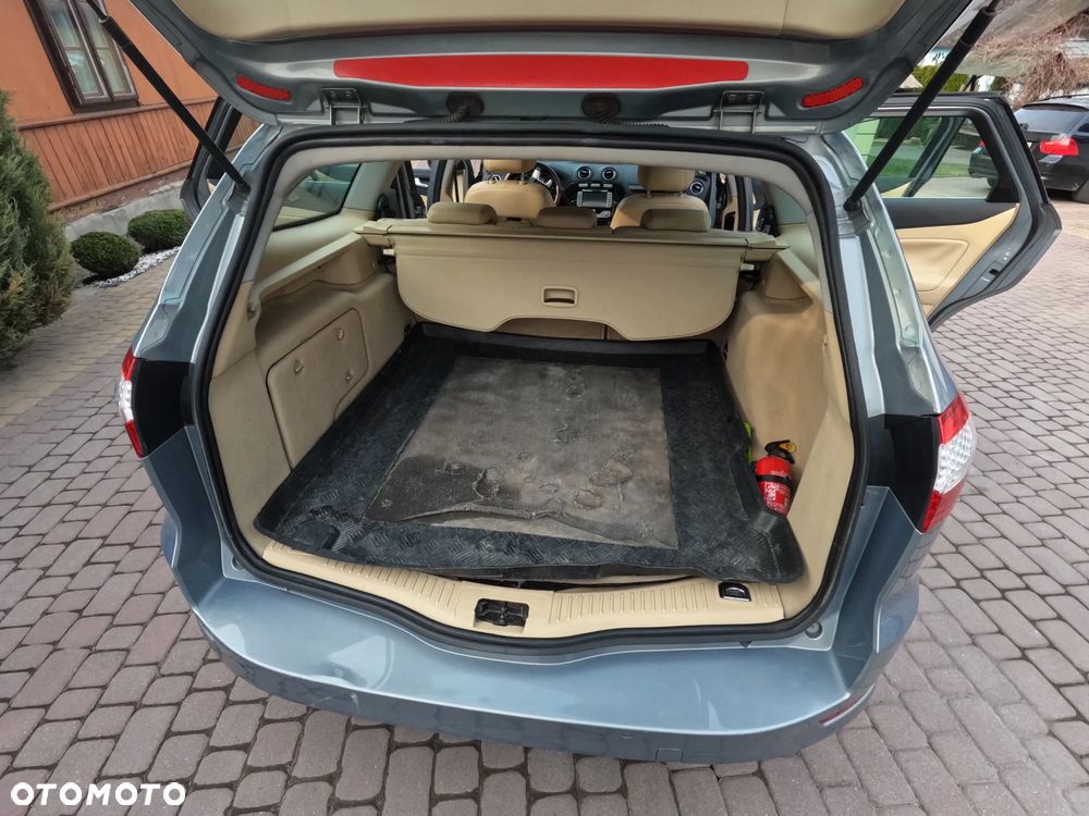 Ford Mondeo 2.0 TDCi Ghia - 22