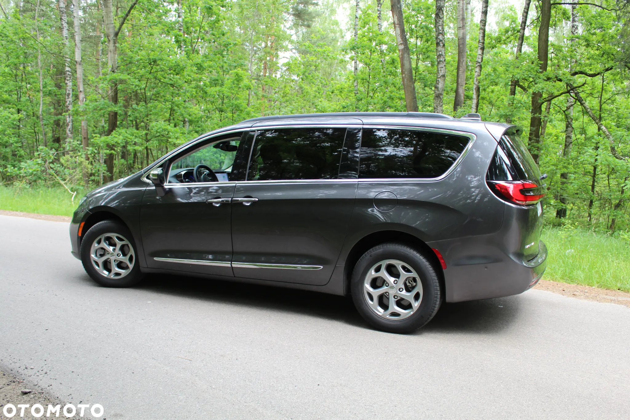 Chrysler Pacifica - 7