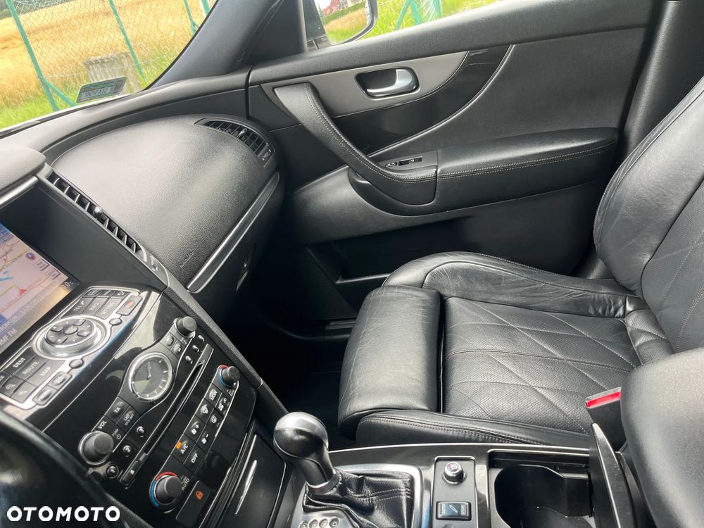 Infiniti FX FX30d S - 11