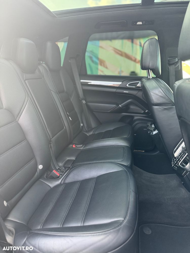 Porsche Cayenne - 13
