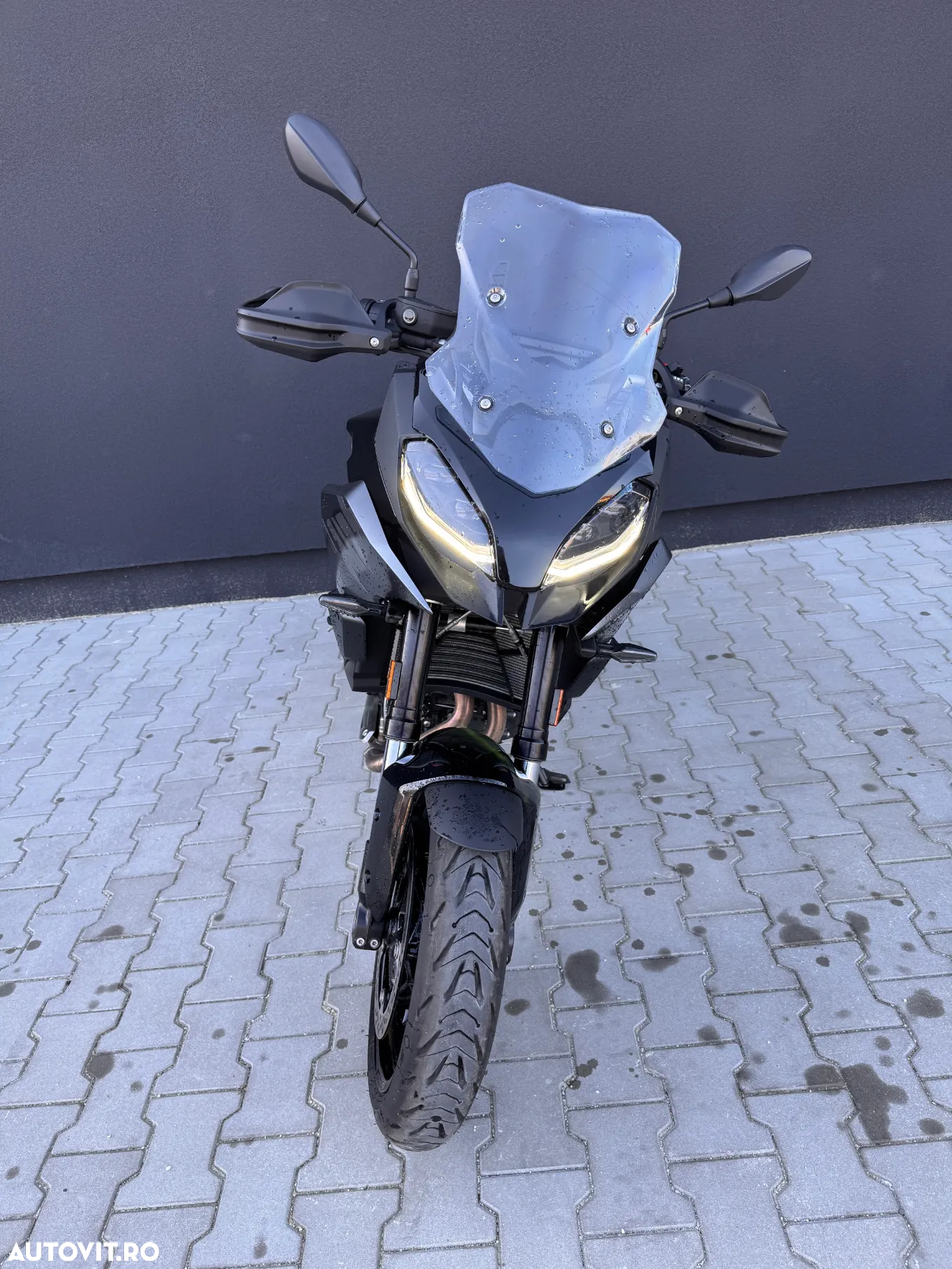 BMW F900XR - 2