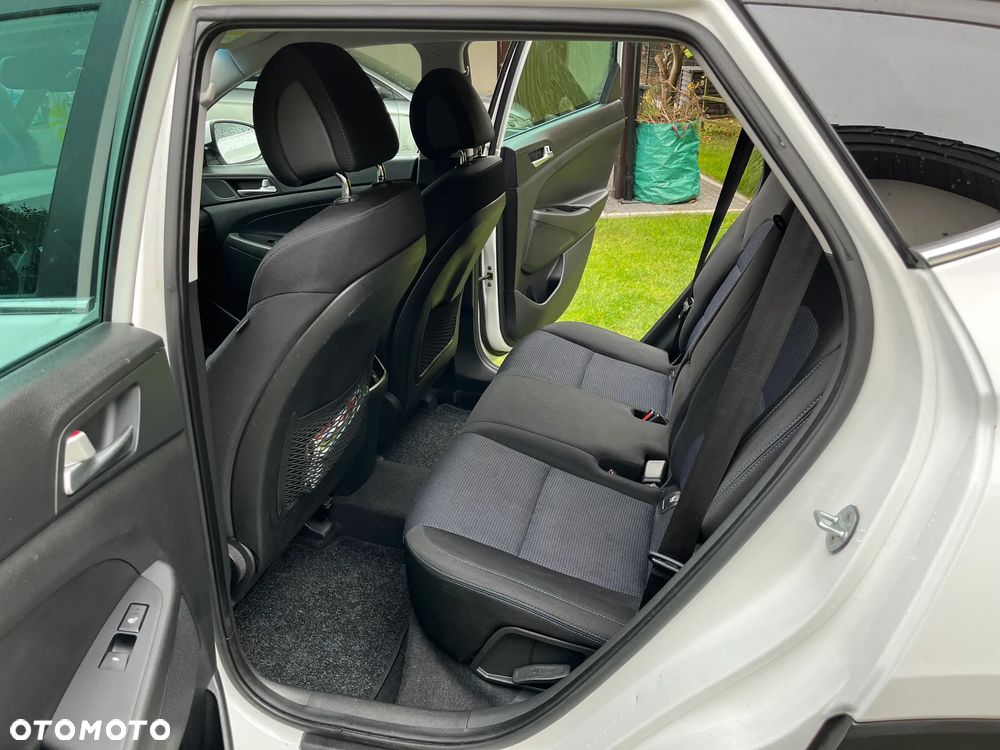 Hyundai Tucson 1.7 CRDI BlueDrive Style 2WD - 13