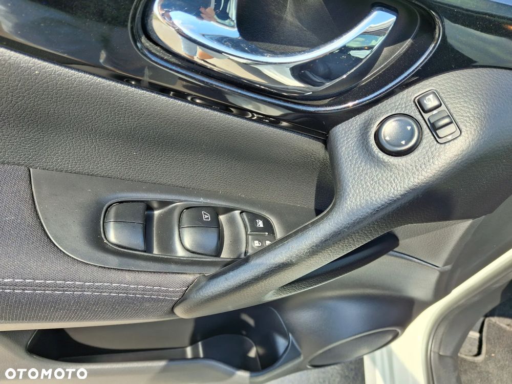 Nissan Qashqai 1.2 DIG-T Tekna EU6 - 31