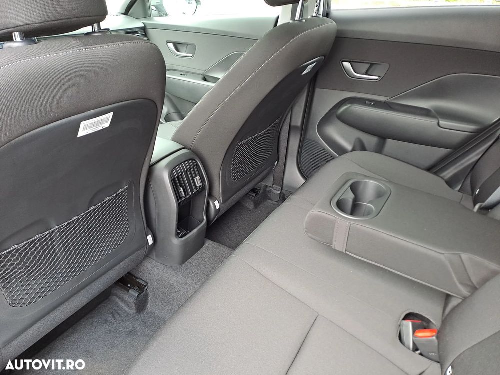 Hyundai KONA - 17
