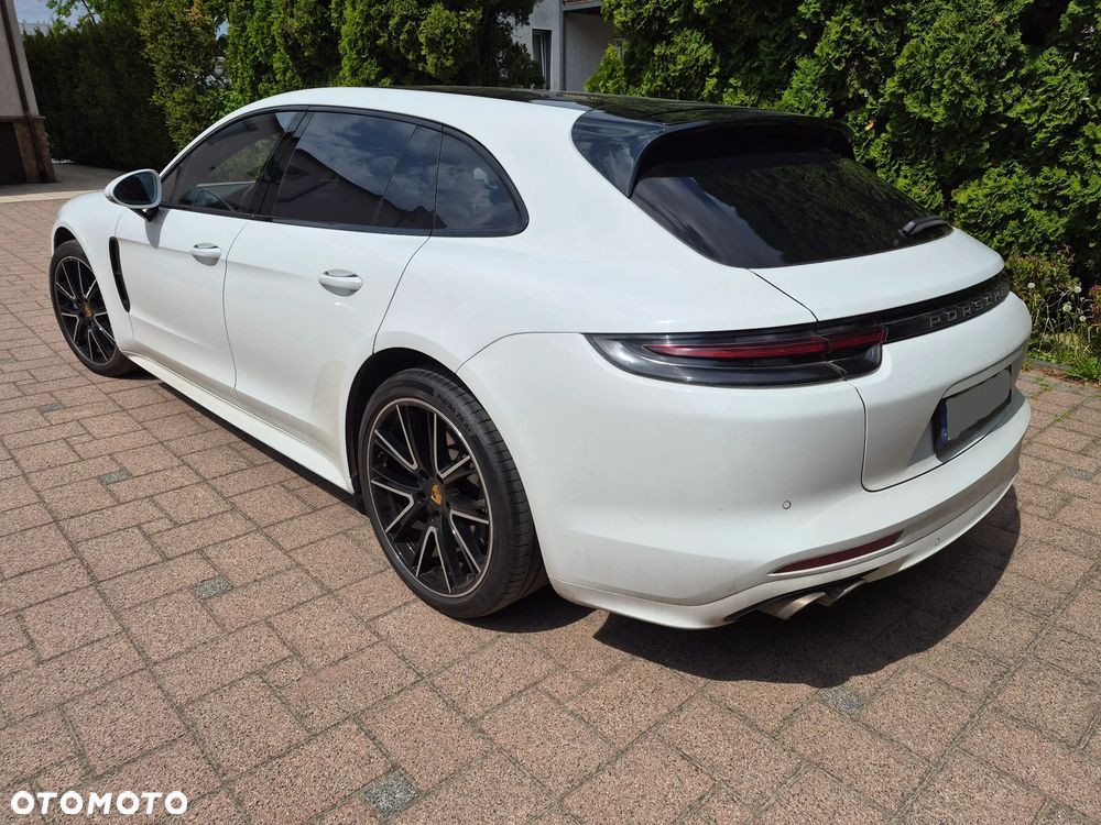 Porsche Panamera 4S - 4