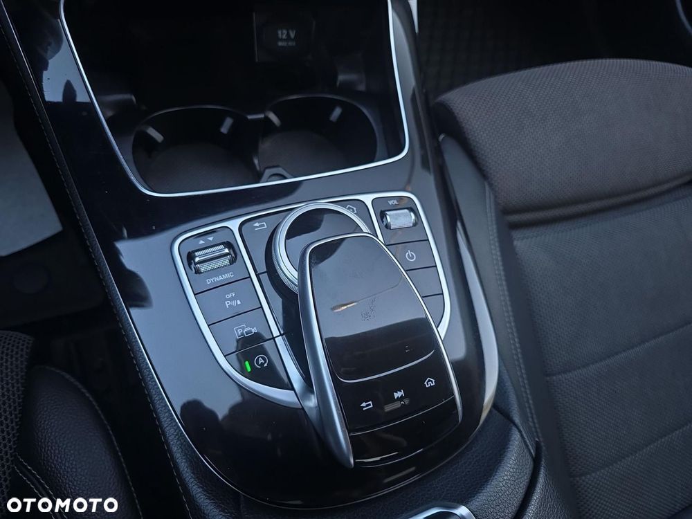 Mercedes-Benz Klasa E 220 d - 18