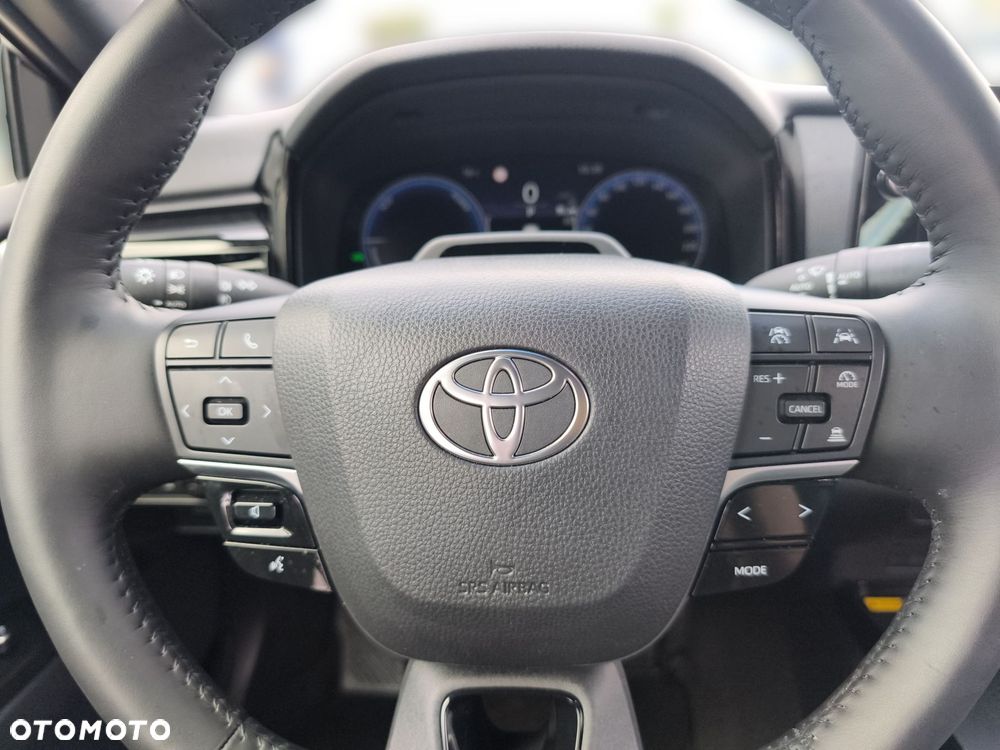Toyota Camry - 16