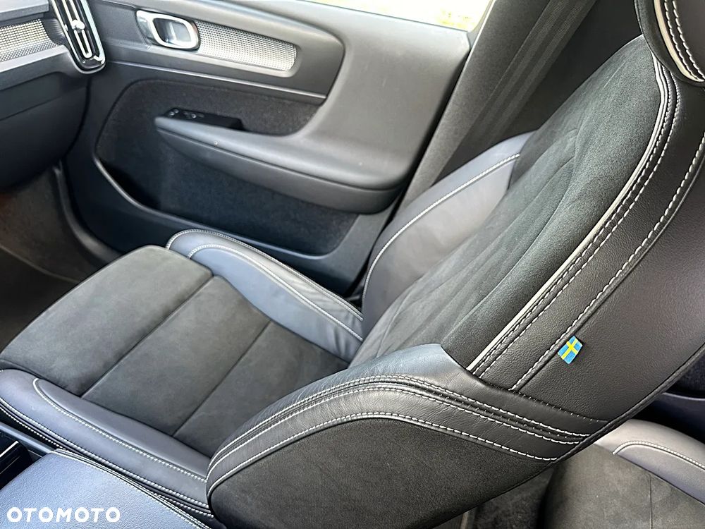 Volvo XC 40 T3 Geartronic RDesign - 24