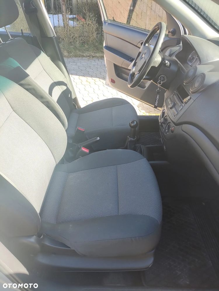 Chevrolet Aveo 1.2 16V Base / Classic - 9