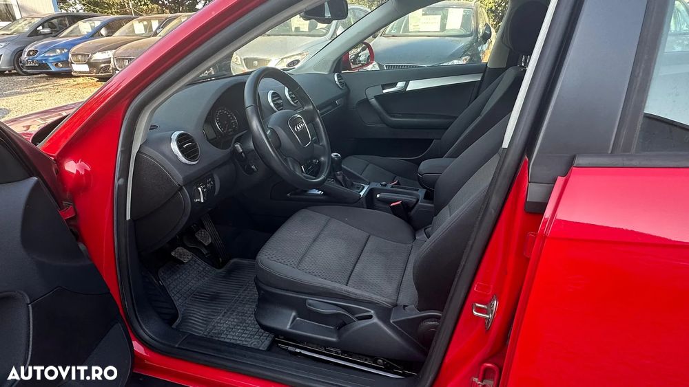 Audi A3 Sportback 1.4 TFSI Ambiente - 10