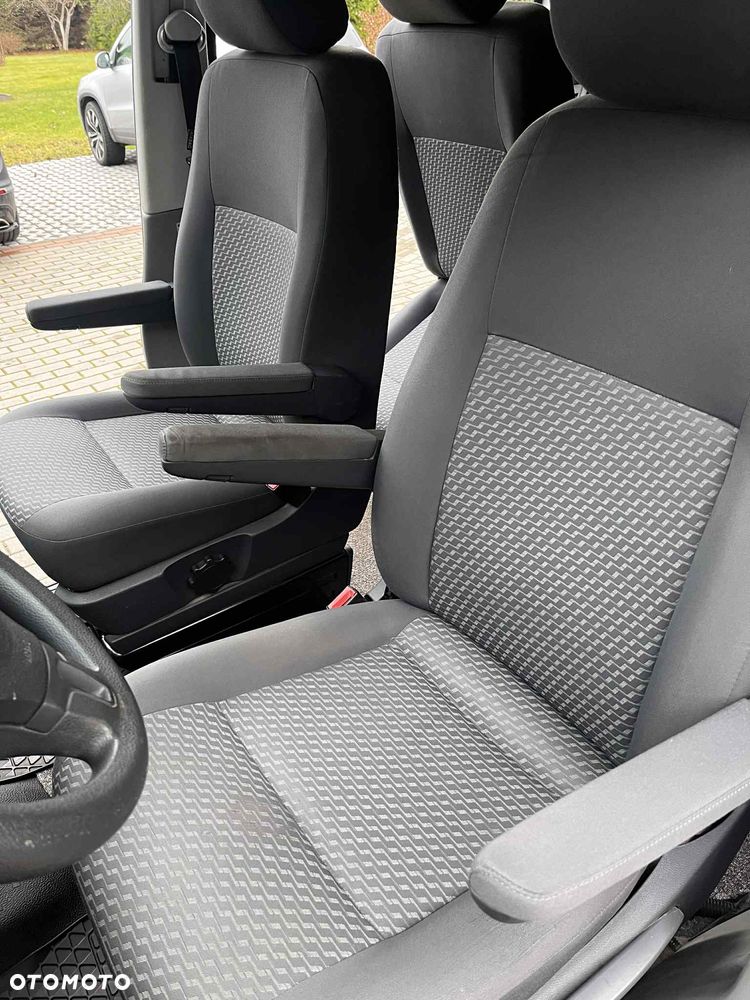 Volkswagen Transporter - 12