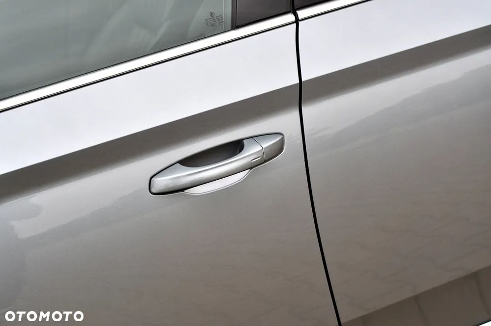Skoda Superb 2.0 TDI Style DSG - 19