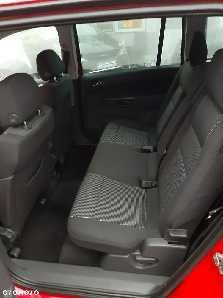 Opel Zafira 1.8 Cosmo - 31