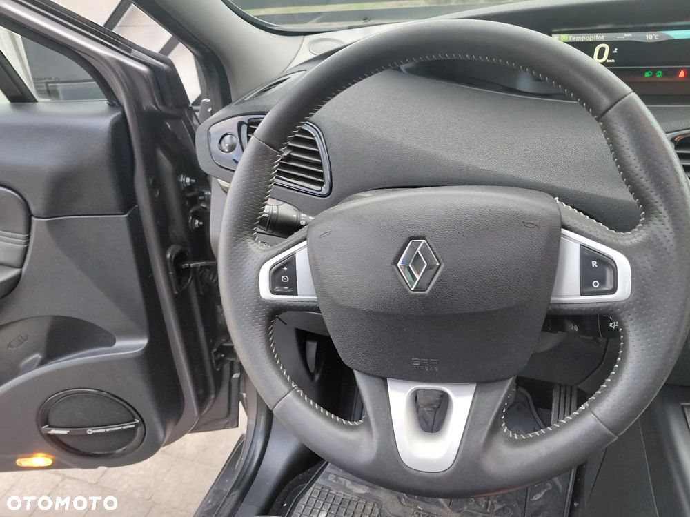 Renault Grand Scenic TCe 130 Bose Edition - 21