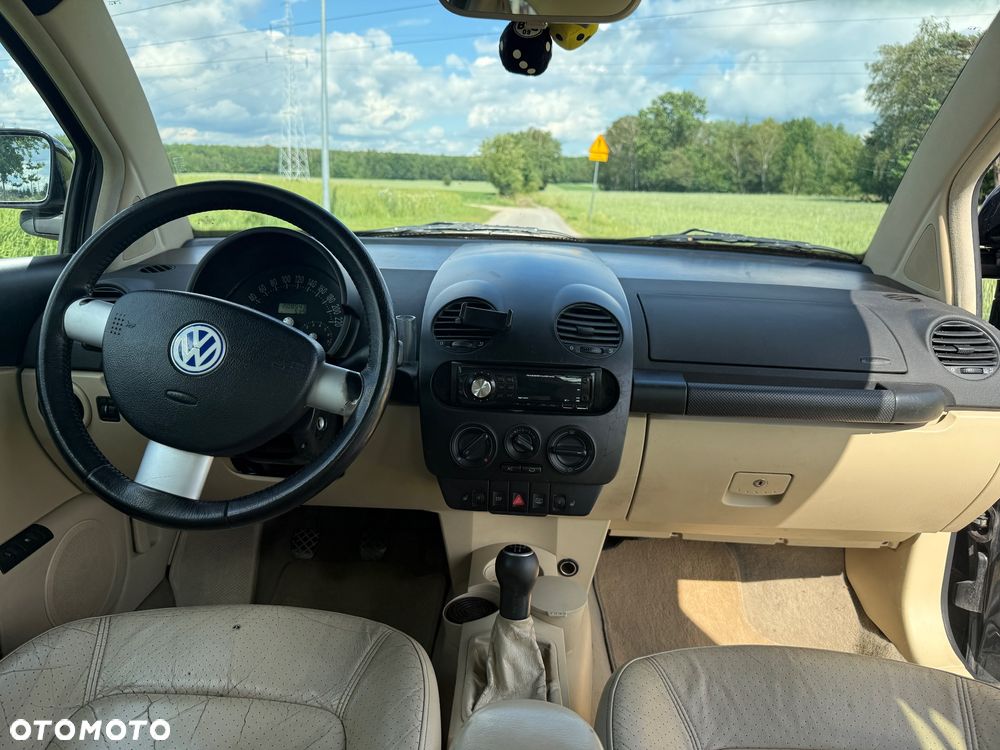 Volkswagen New Beetle 2.0 - 18