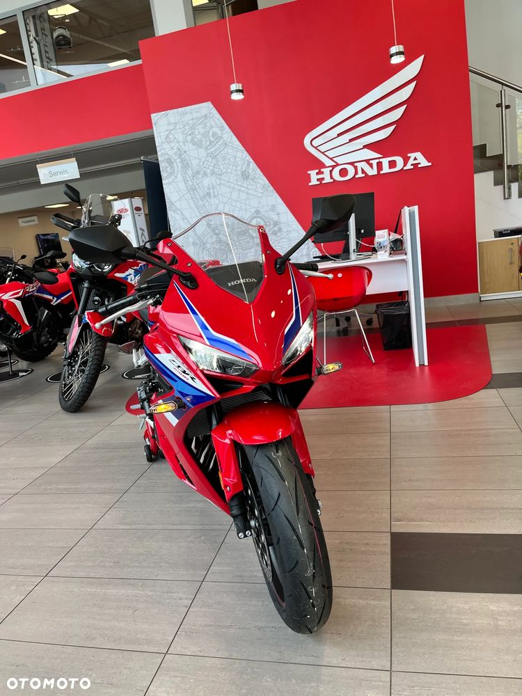 Honda CBR - 8