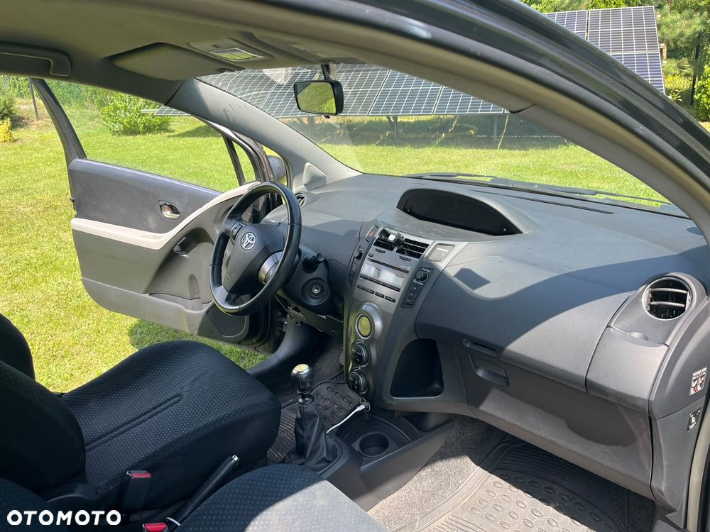Toyota Yaris 1.4 D-4D - 8