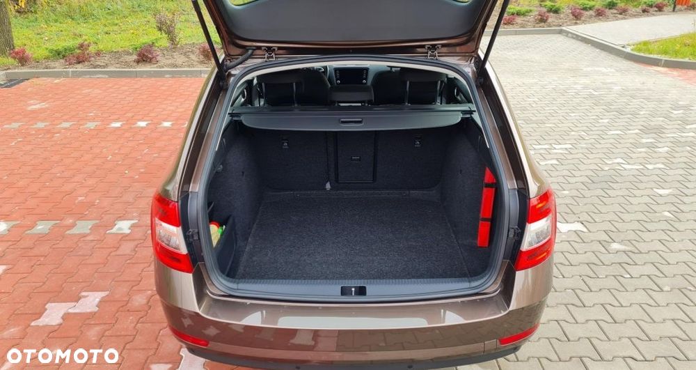 Skoda Octavia 1.5 TSI ACT Ambition - 8