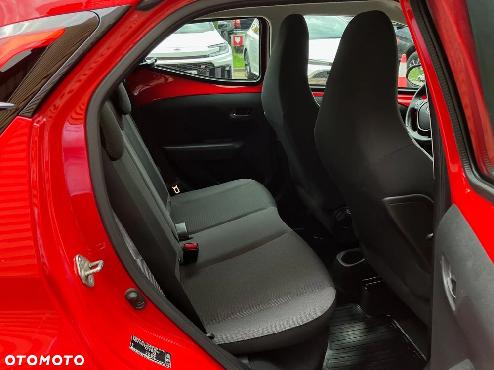Toyota Aygo x-play - 17
